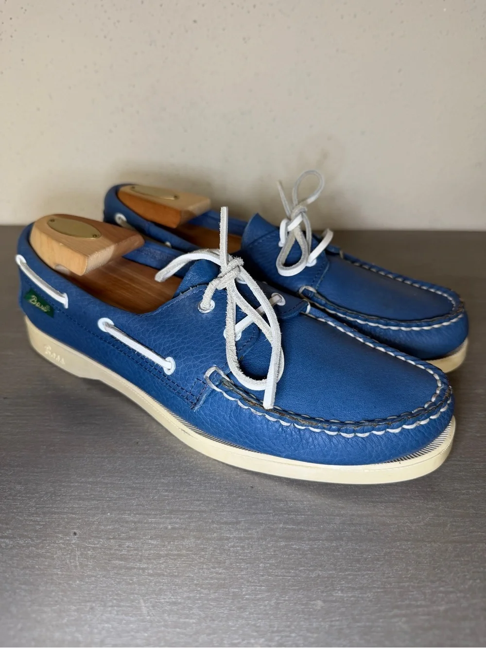 Vintage Bass  Boaters Leather Shoes Made In Taiwan Size 9.5 Great Condition